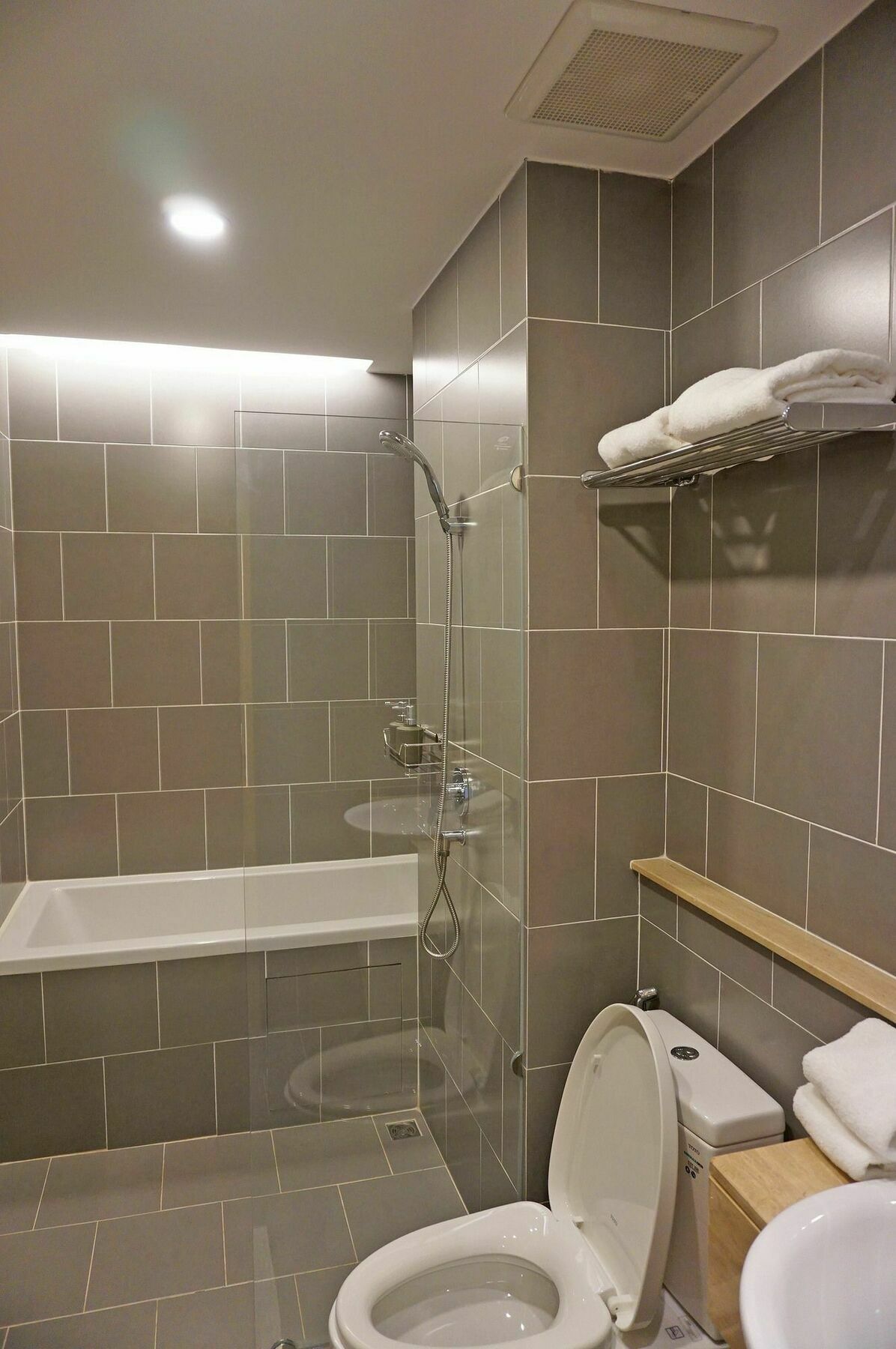 Benri Sriracha Residence Si Racha Zewnętrze zdjęcie